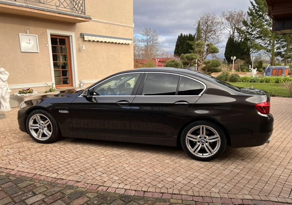 BMW Seria 5 cena 59999 przebieg: 225000, rok produkcji 2014 z Darłowo małe 631